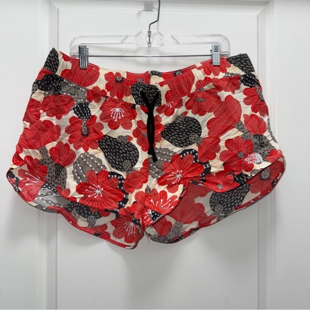 NWOT The North Face Floral Shorts